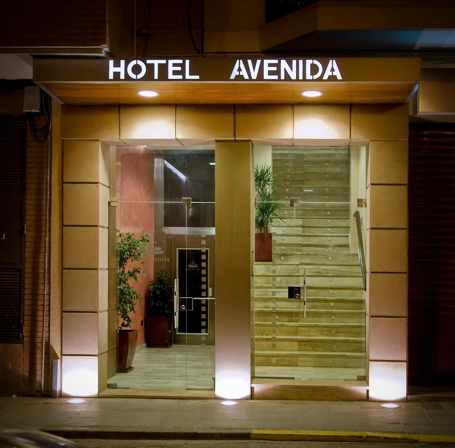 Hotel Avenida Requena Exteriér fotografie