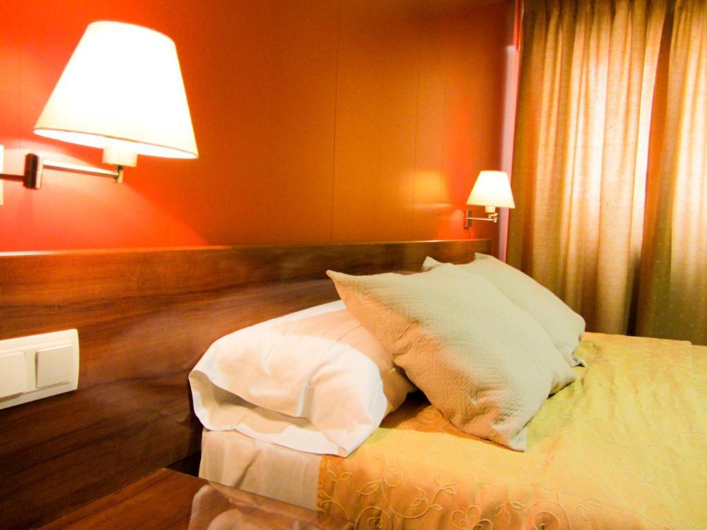 Hotel Avenida Requena Pokoj fotografie