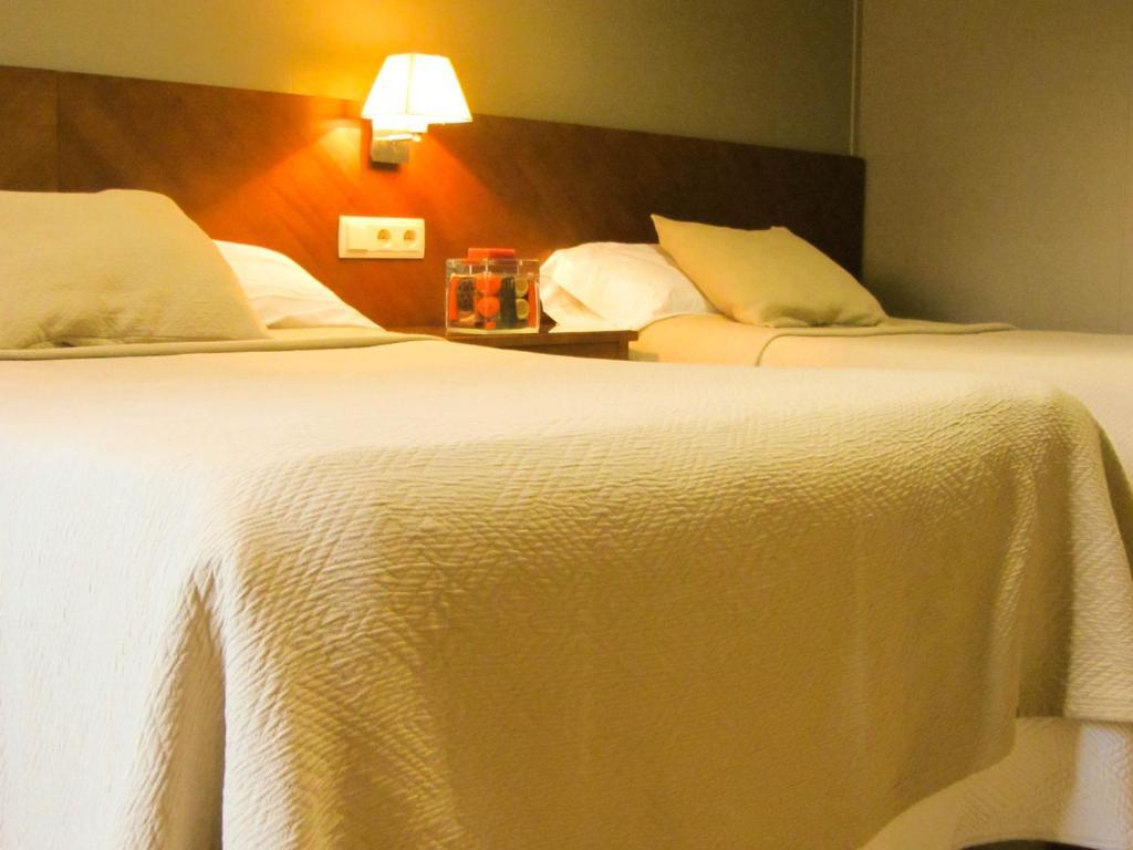 Hotel Avenida Requena Pokoj fotografie