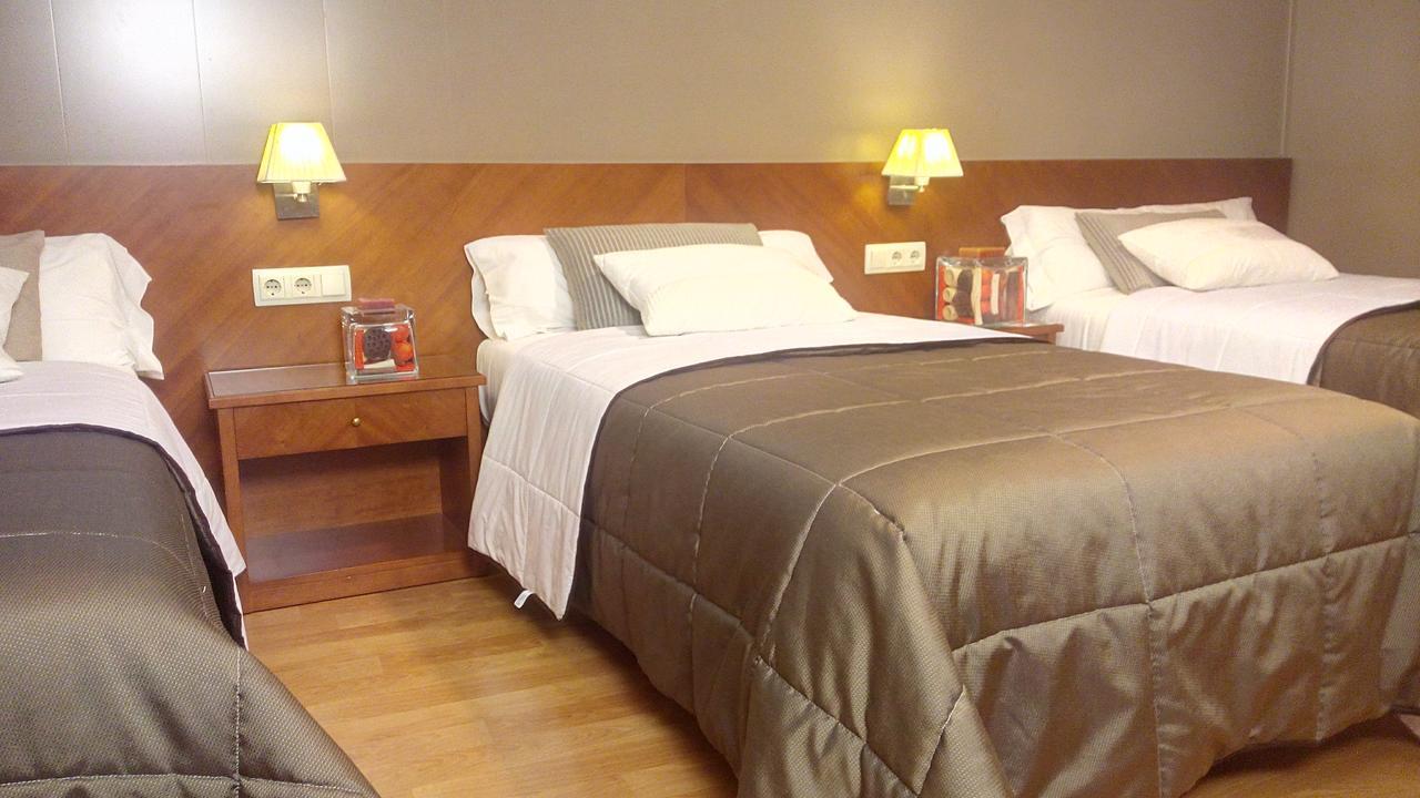 Hotel Avenida Requena Exteriér fotografie