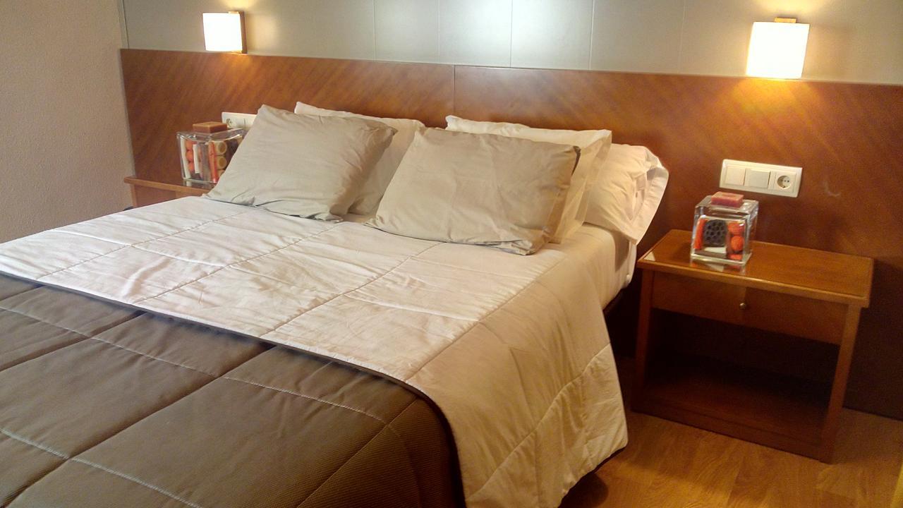 Hotel Avenida Requena Exteriér fotografie